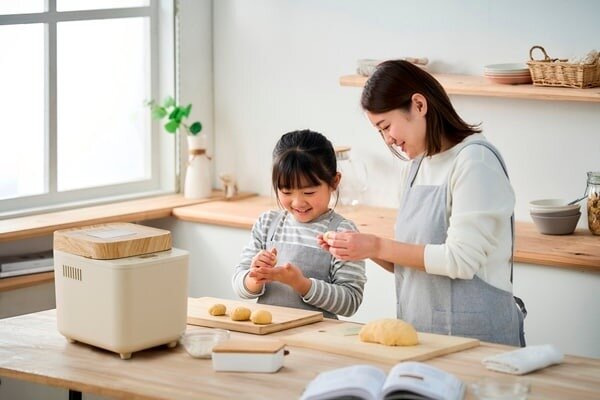 誰でも自宅で簡単！アイリスオーヤマの「ホームベーカリー」をレビュー