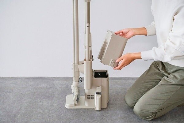 アイリスの「MagiCaleena(マジカリーナ)」なら軽々、ついで掃除も