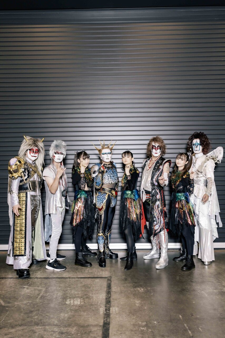 聖飢魔Ⅱ vs BABYMETAL～悪魔が来りてベビメタル』オフィシャル