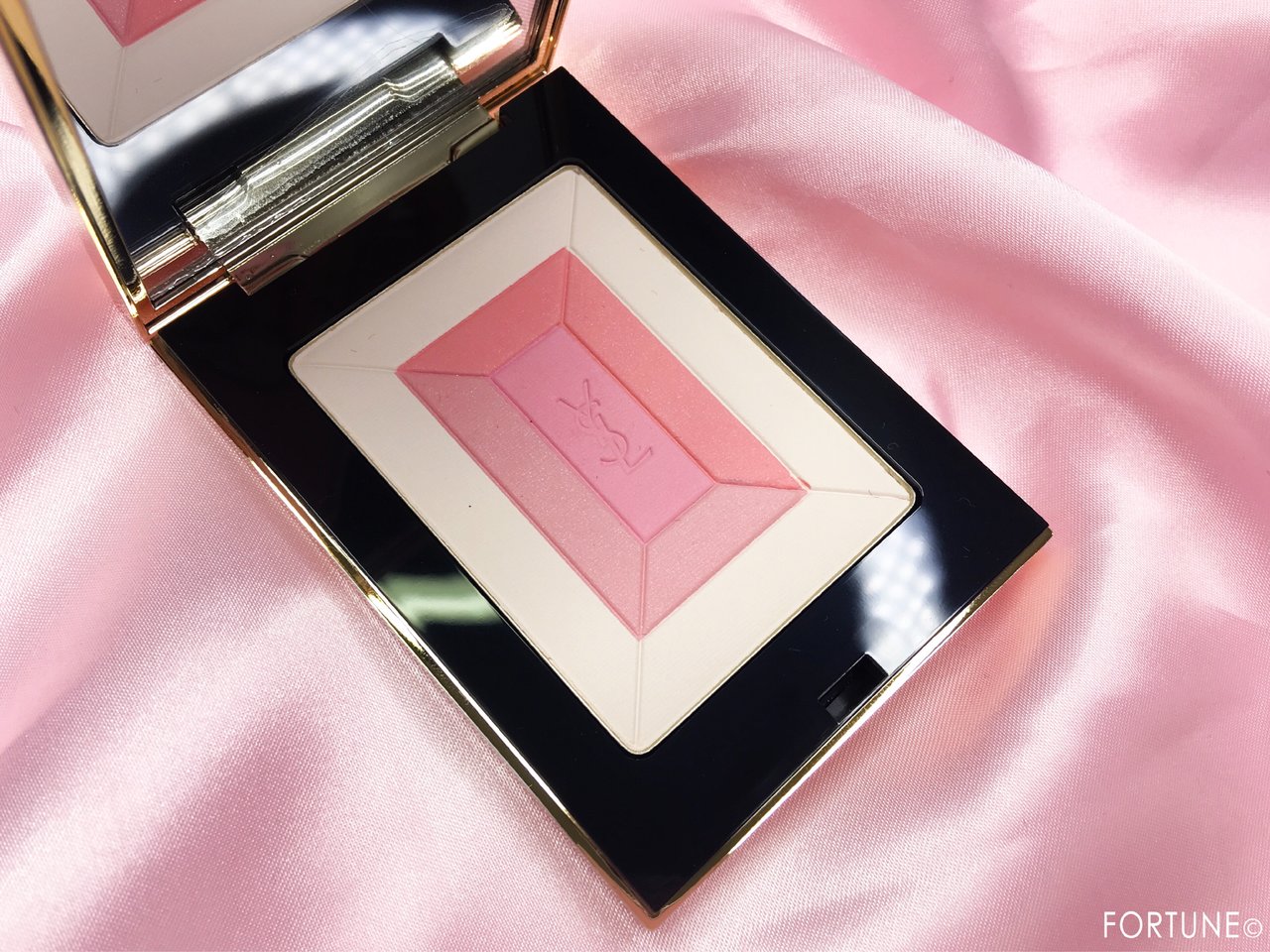 YSL 2019春新作コレクション》フェミニンな目元をつくれる「メイク