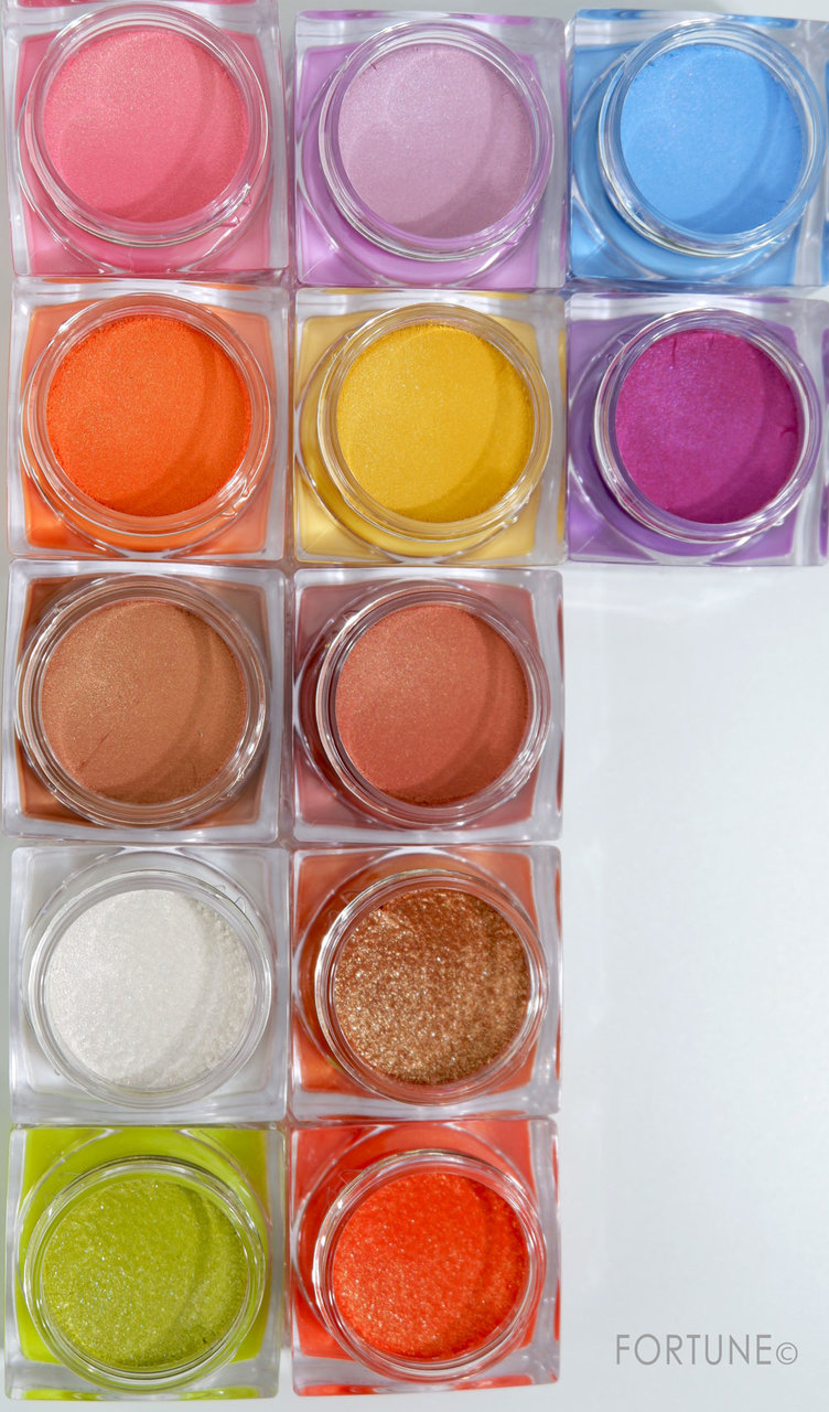 3/16発売《コフレドール》光ゆらめく目もとへ導く「3Dトランスカラー