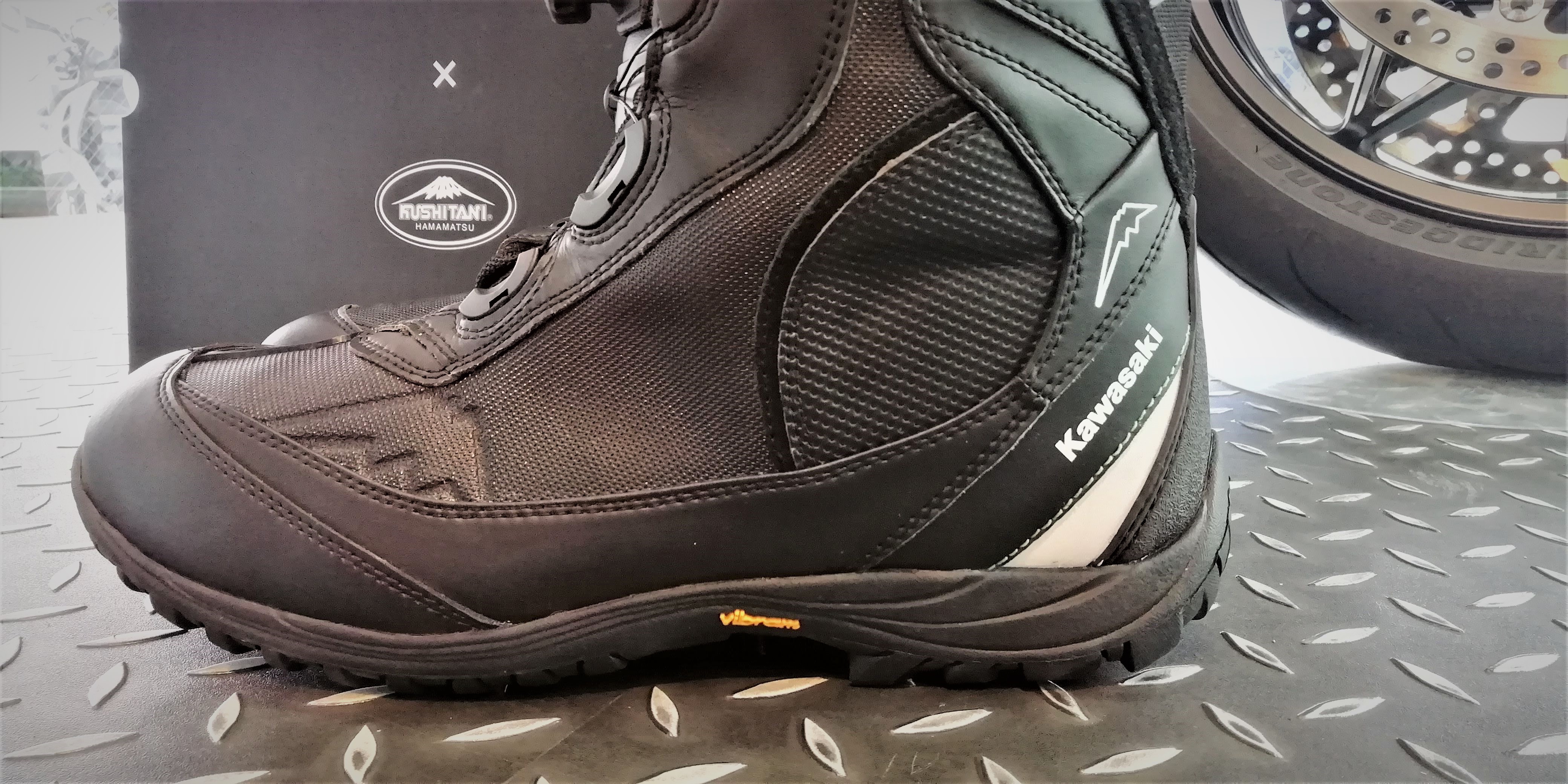 カワサキ×KUSHITANI コラボシューズ | K's-STYLE -バイクのカスタム