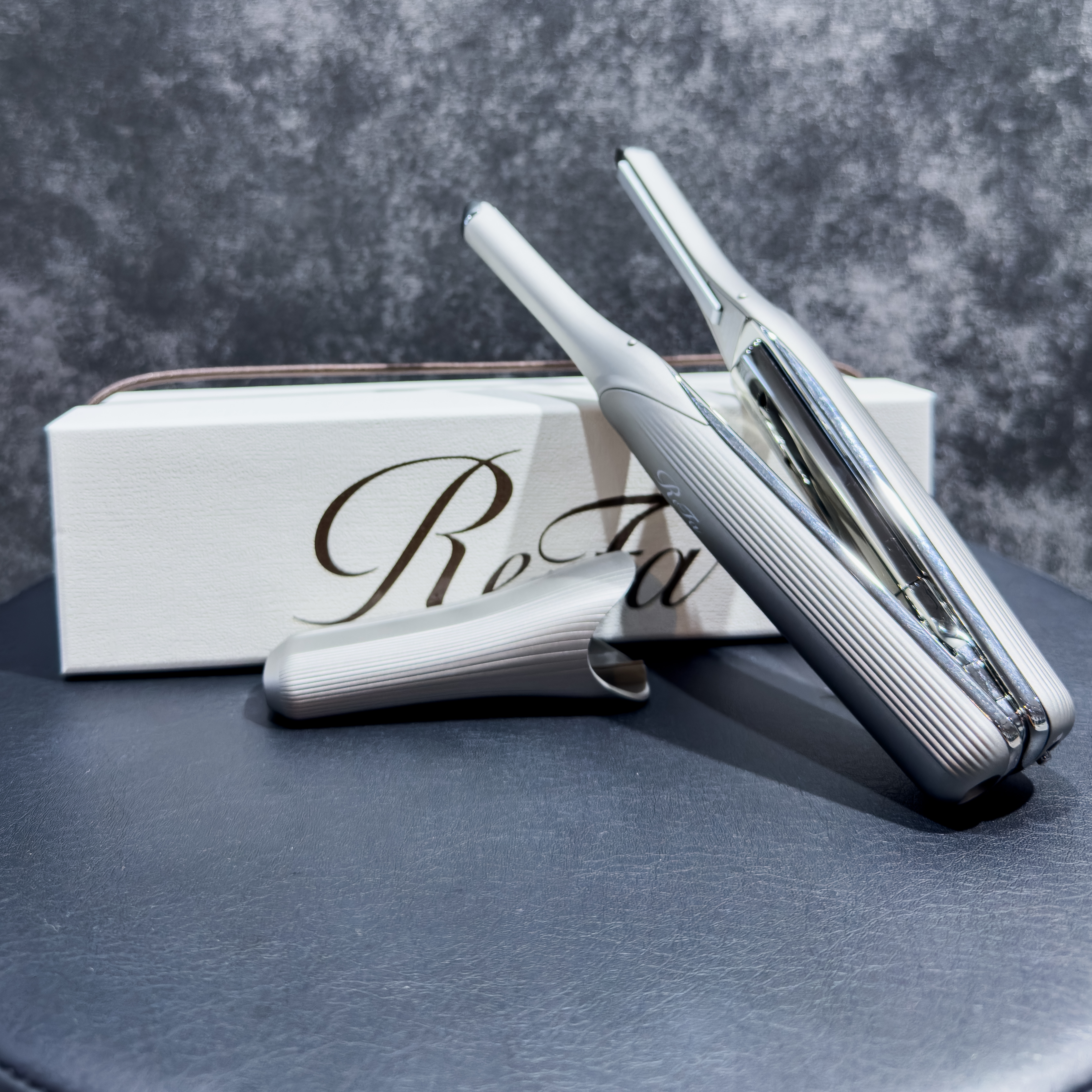 最新：メンズ神ヘアアイロン【ReFa FINGER IRON ST6】 | Tect by Ash