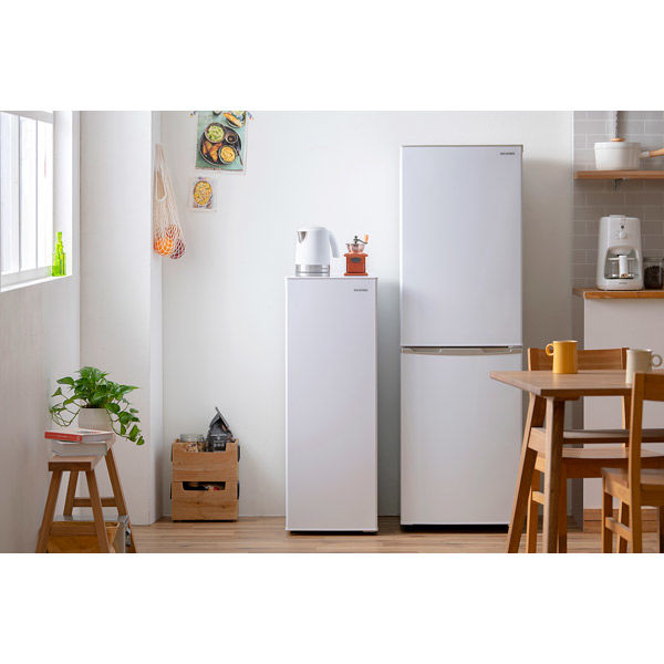 アイリスオーヤマ スリム冷凍庫80L IUSN-8A-W 1台（直送品） - アスクル