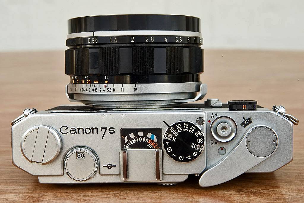 Lomopedia: Canon 7s · Lomography