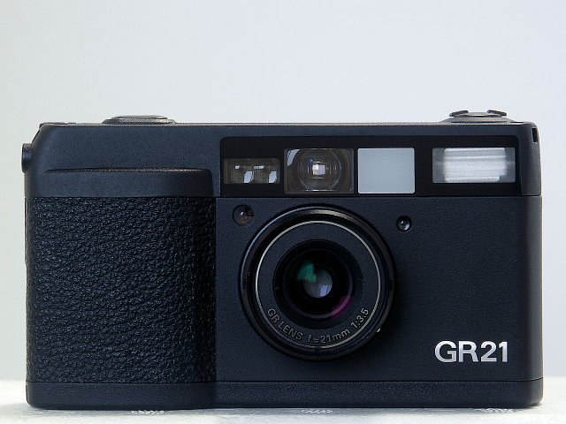 Lomopedia: Ricoh GR21 · Lomography