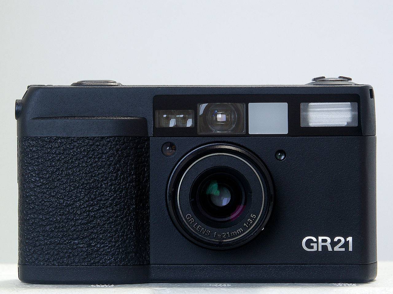 Lomopedia: Ricoh GR21 · Lomography