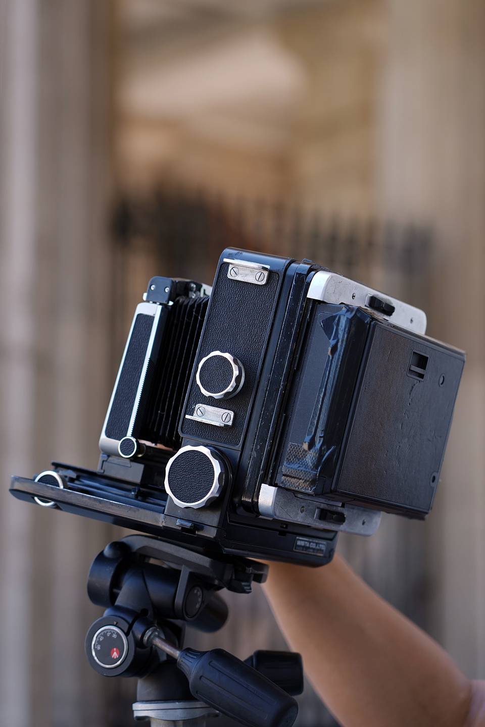 What is the LomoGraflok 4×5 Instant back? · Lomography