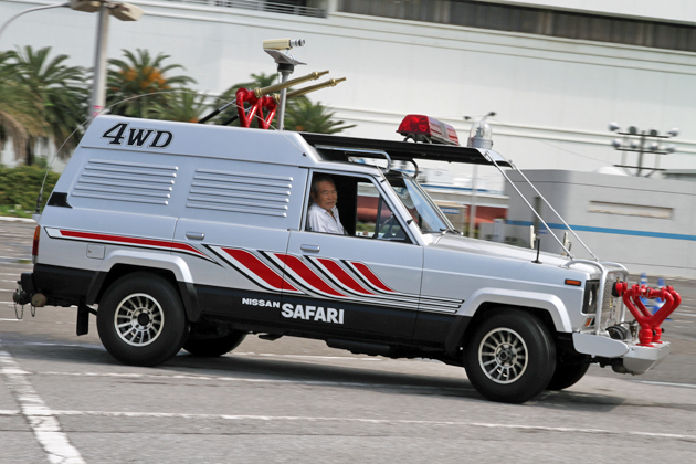 西部警察 part III ニッサンサファリ4WD 西部警察「日産 サファリ 4WD