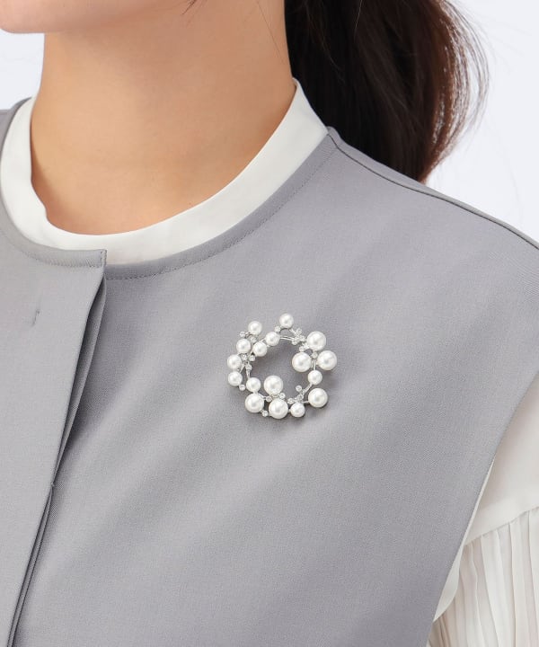 Rene ルネ ブローチ フェイクパール ビジュー シルバーカラー Rene