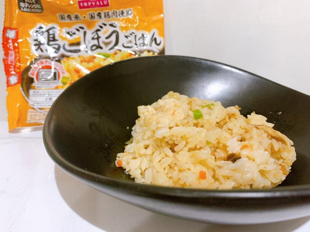 袋のままレンチンで完成！1人前97円のイオンPB「鶏ごぼうごはん」は