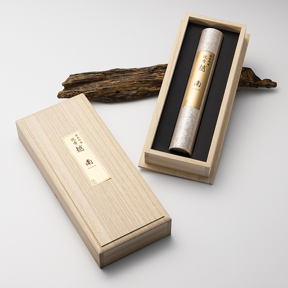 KM1)極上 ベトナム産沈香伽羅塊2個 合計約4.9g KM1)極上 ベトナム産