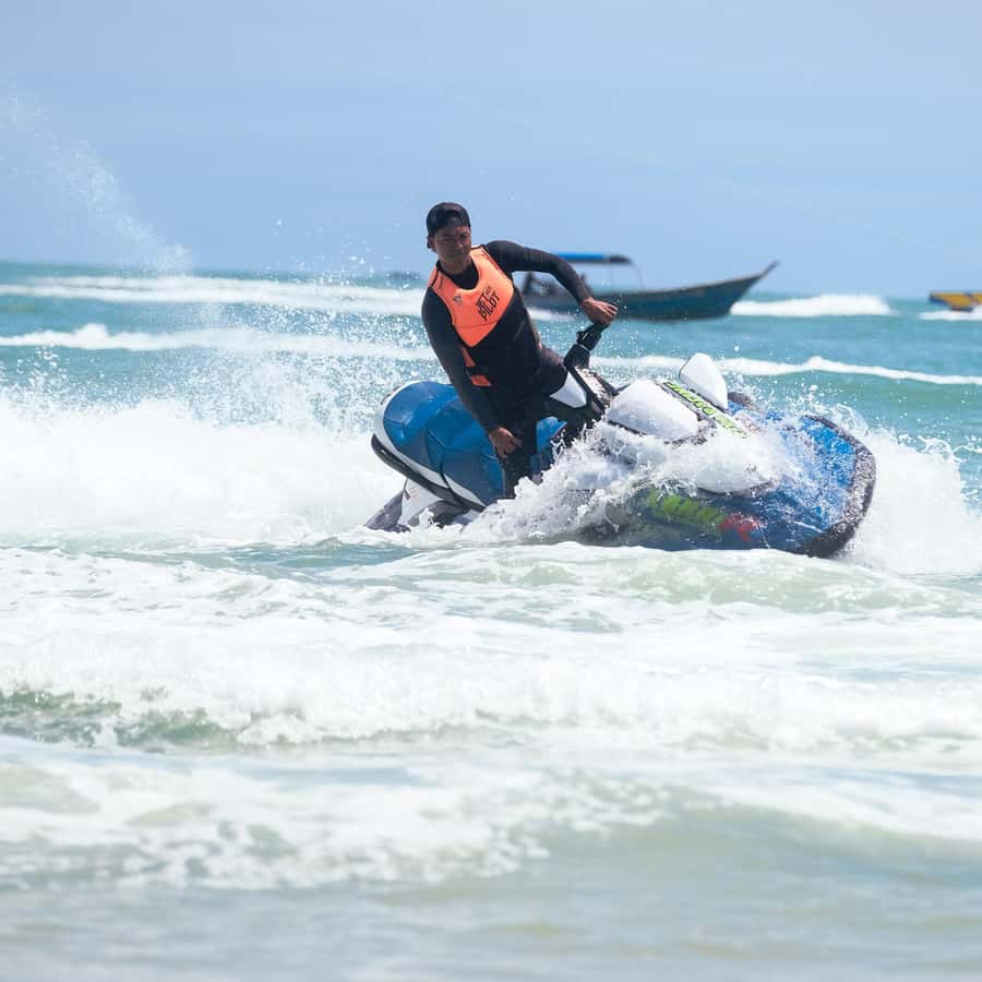 ランカウイ島：セナンビーチでジェットスキーアドベンチャー（30/45/60