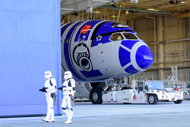 R2-D2 takes to the skies with ANA's new Boeing Dreamliner 787-9