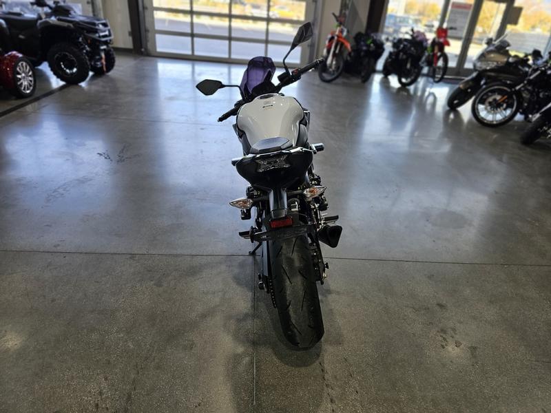 2021 Kawasaki Z650 ABS Pearl Blizzard White/Metallic Spark Black