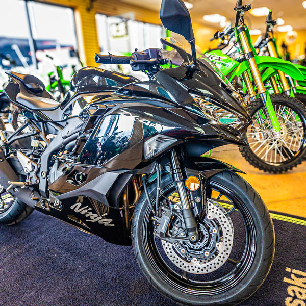 2025 Kawasaki NINJA® ZX™-4R ABS | Young Powersports Idaho