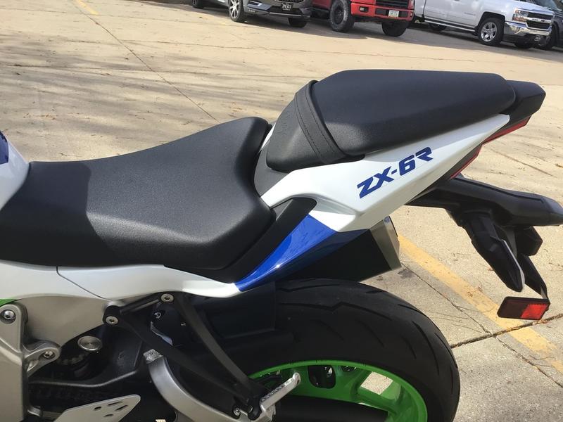 2024 Kawasaki Ninja® ZX™-6R 40th Anniversary Edition ABS