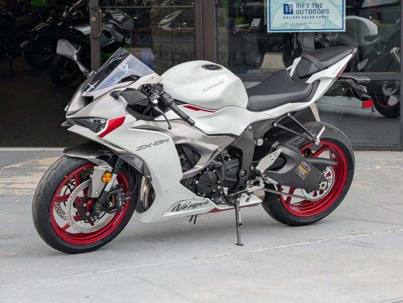 2025 Kawasaki Ninja® ZX™-6R | Ridezilla Albany