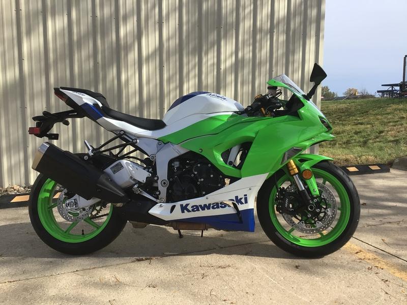 2024 Kawasaki Ninja® ZX™-6R 40th Anniversary Edition ABS