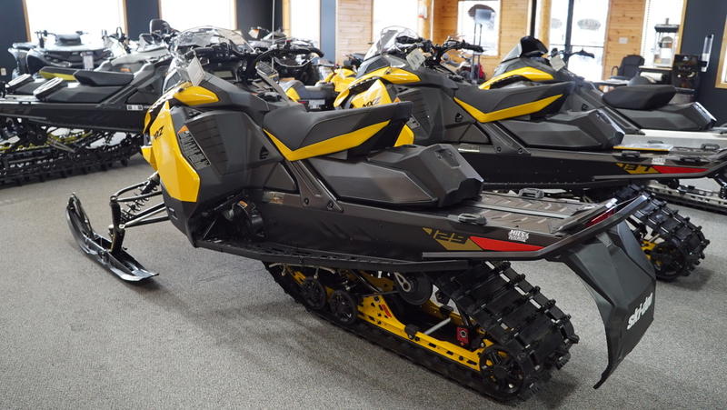 2025 Ski-Doo MXZ® Adrenaline® 600R E-TEC 129 RipSaw 1.25_Yellow