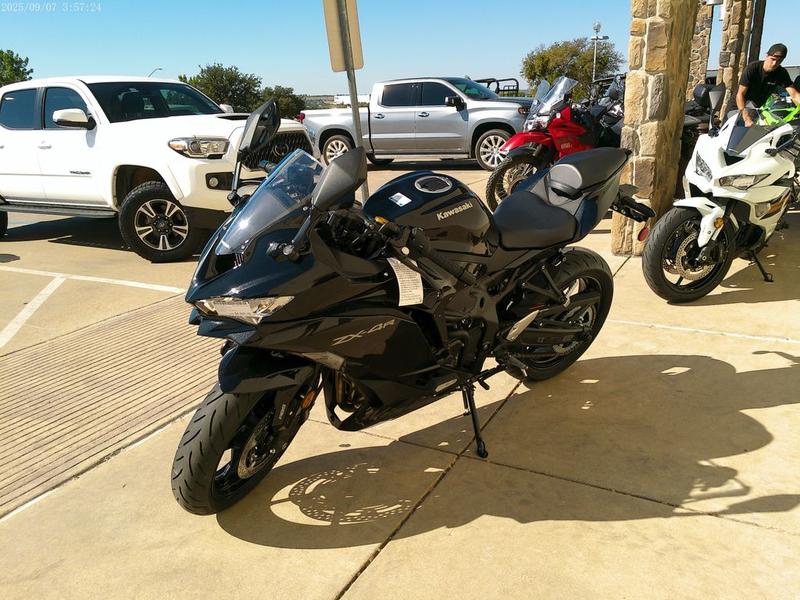 2025 Kawasaki NINJA® ZX™-4R ABS | RideNow Powersports