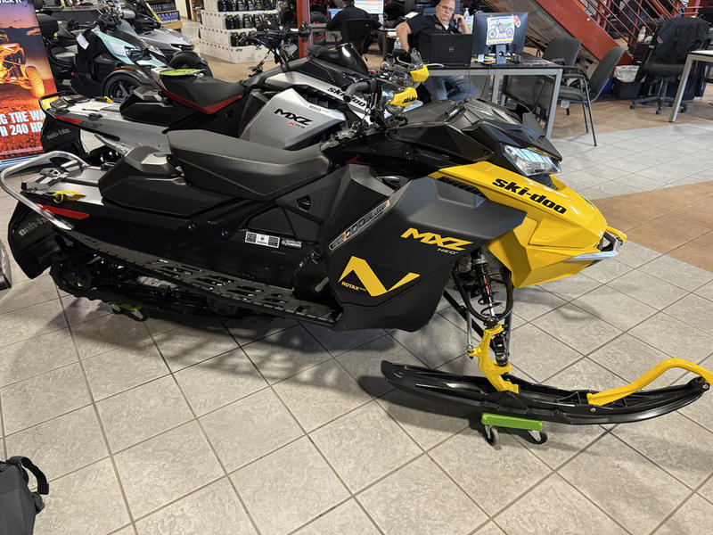 2025 Ski-Doo MXZ® NEO + 600 EFI - 55 120 Ripsaw 1.25 | River