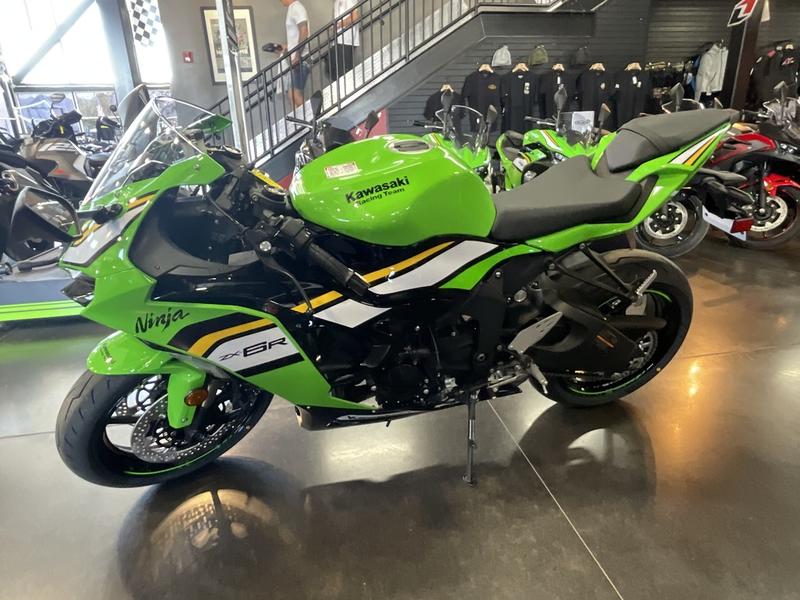 2025 Kawasaki Ninja® ZX™-6R ABS KRT Edition | Young Powersports