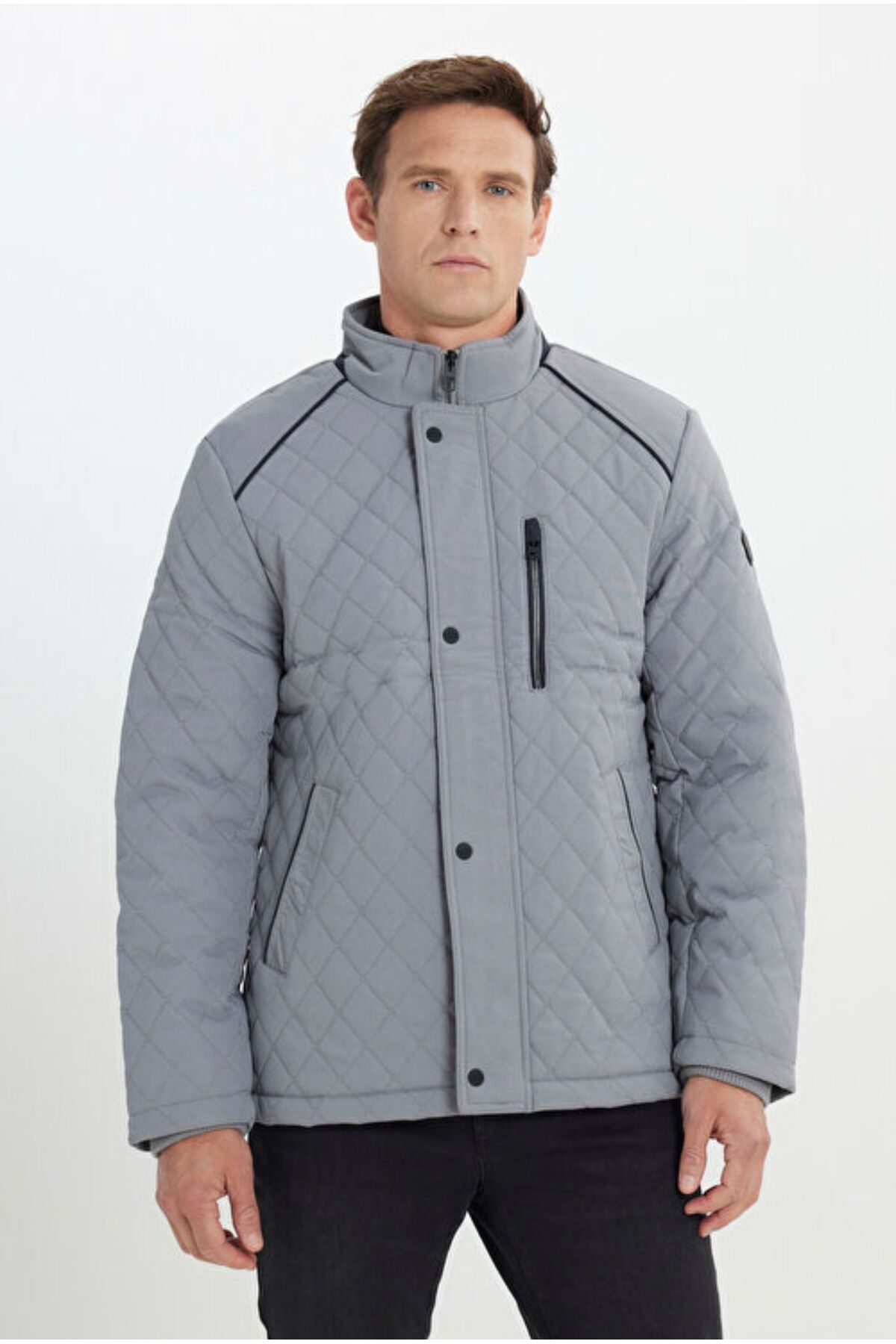 Altınyıldız Classics Standart Fit Normal Kesim Dik Yaka Kapitone