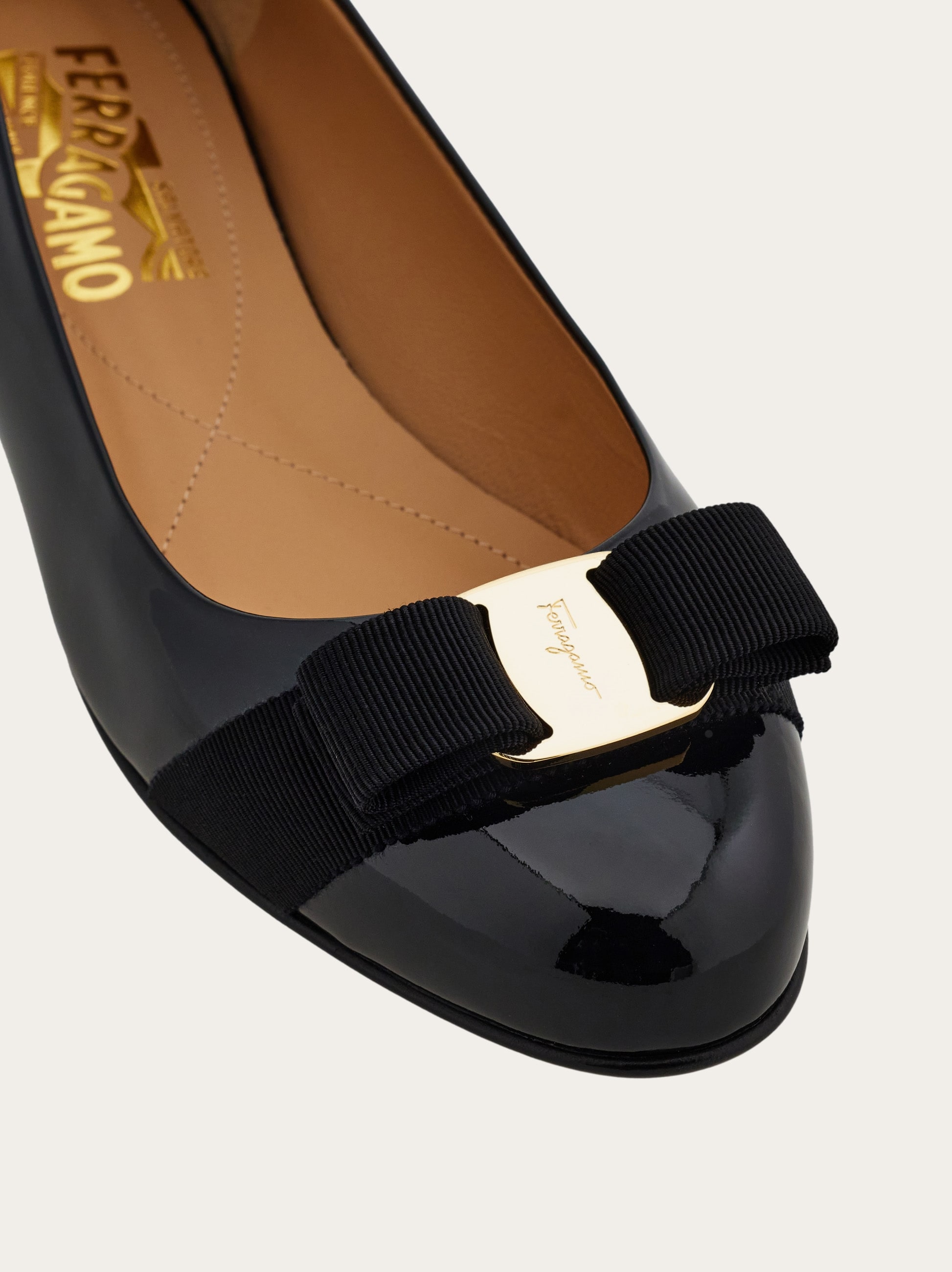 ヴァリナ - ウィメンズ | Ferragamo