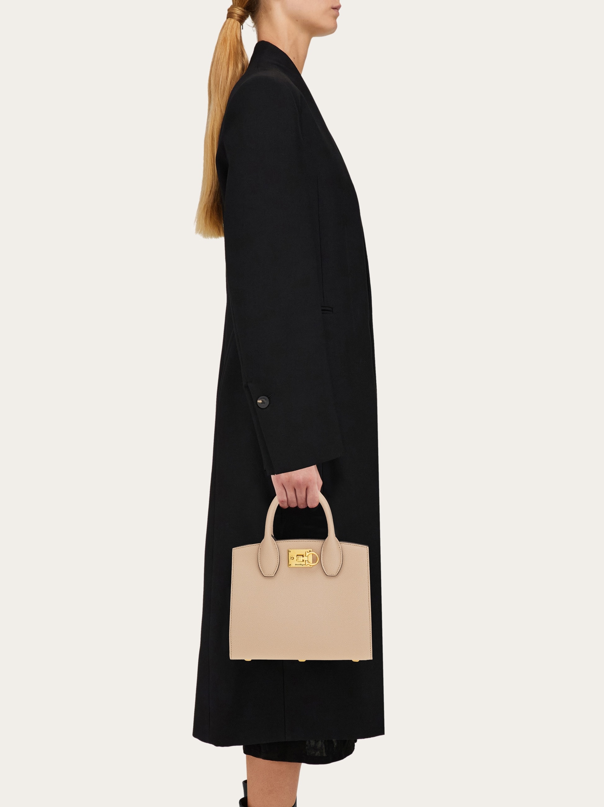 Ferragamo Studio Box bag (XS) - ウィメンズ | Ferragamo