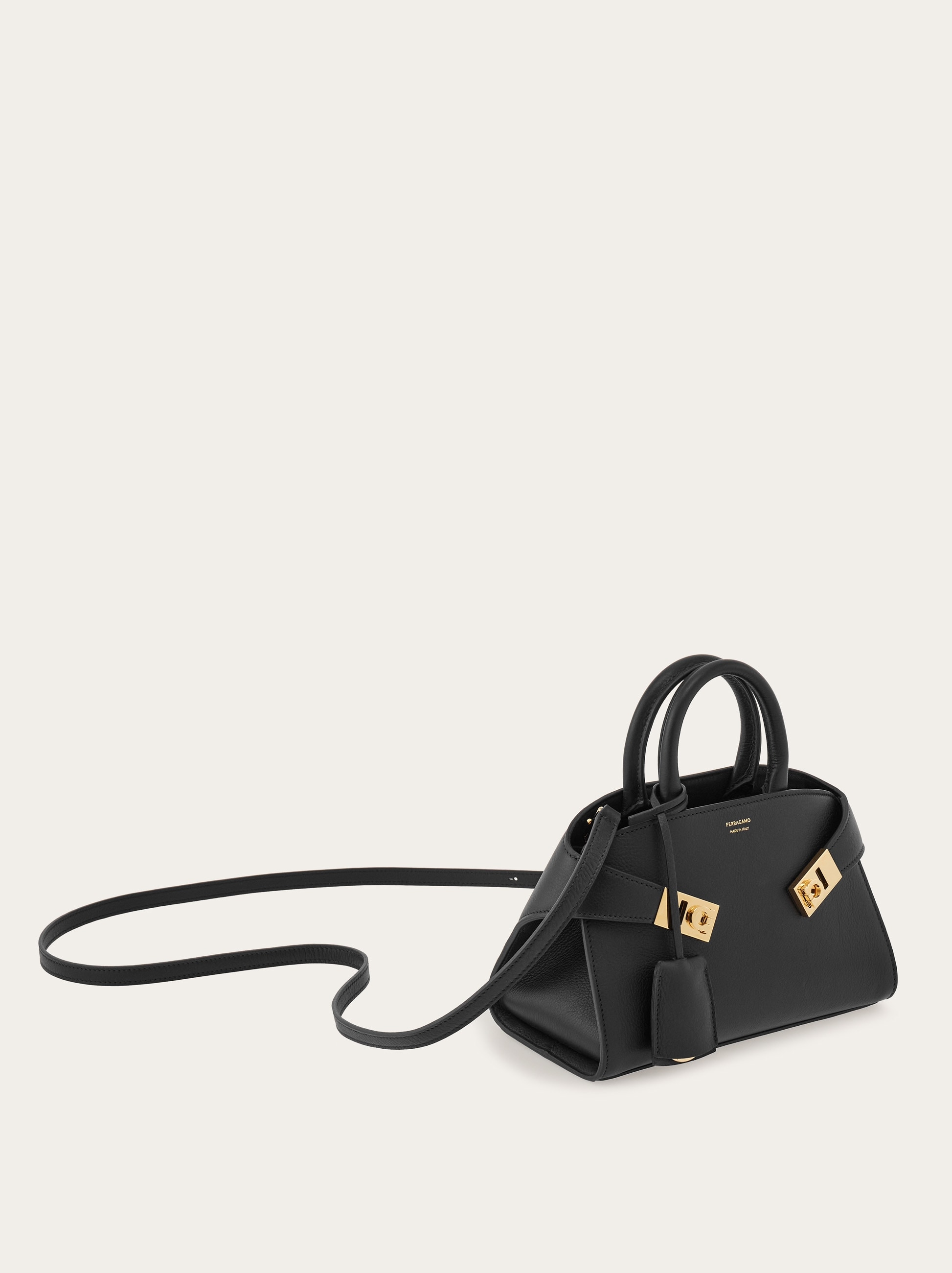 Hug ハンドバッグ (XS) - ウィメンズ | Ferragamo