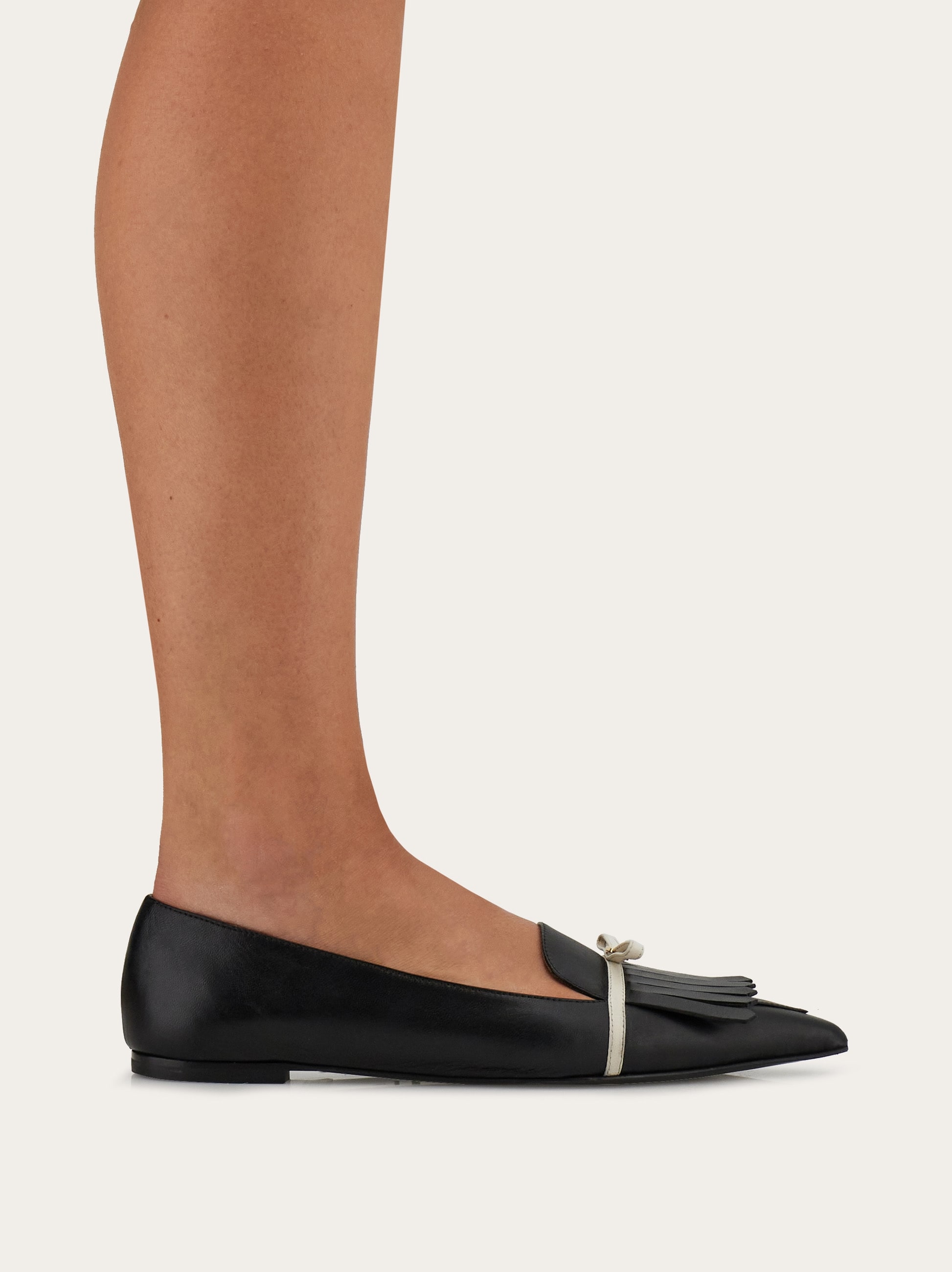 ミニリボン フラットシューズ - ウィメンズ | Ferragamo