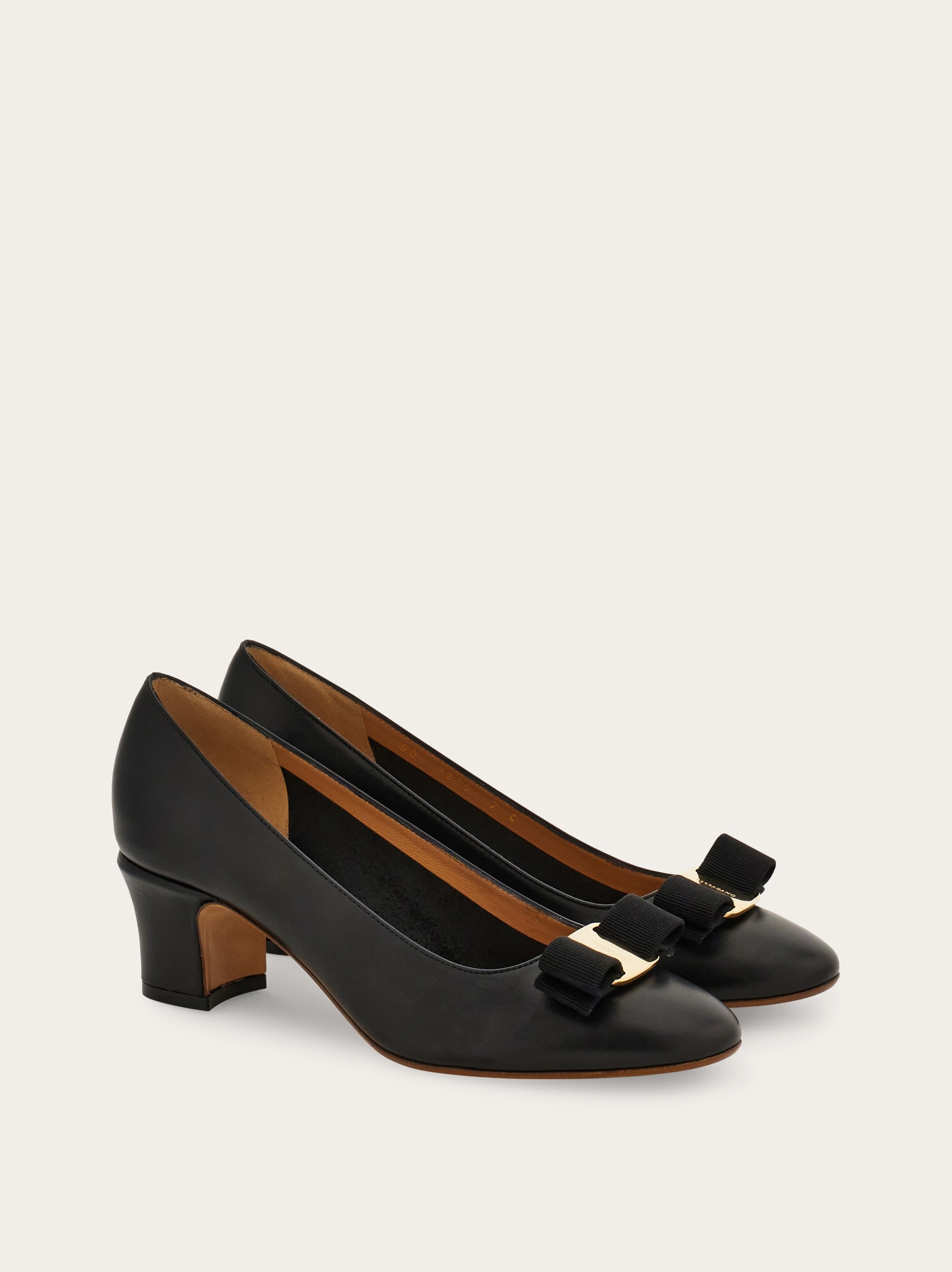 Vara bow block heel pump - Women | Ferragamo