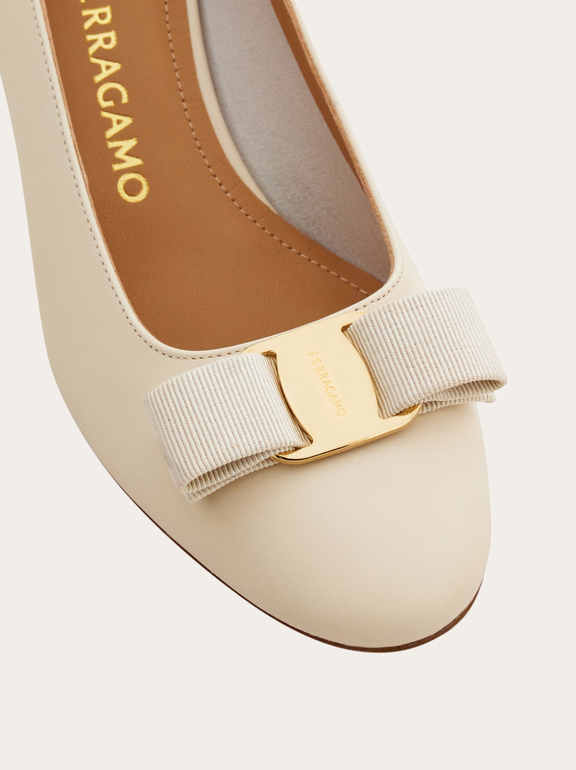 Vara bow block heel pump - Women | Ferragamo