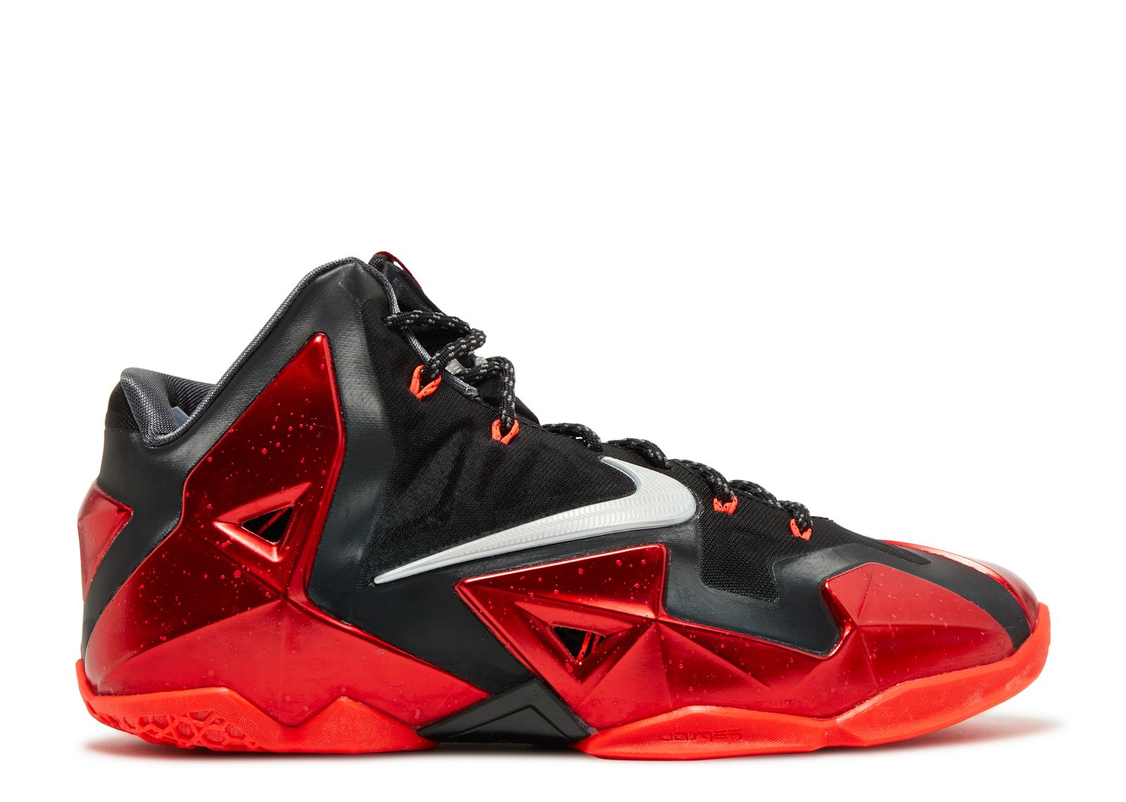 LeBron 11 'Away' - Nike - 616175 001 - black/metallic silver