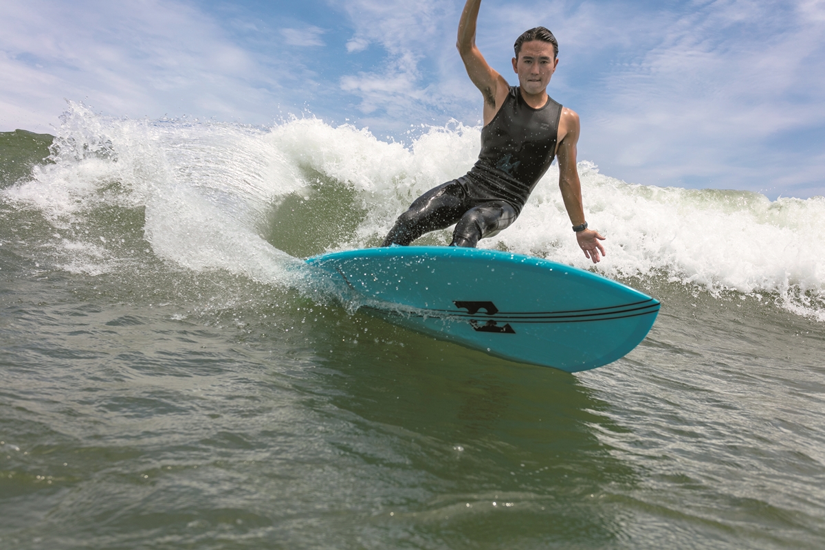 2Xチャンピオン・浜瀬海がサーフィンを科学する！GARMIN「INSTINCT