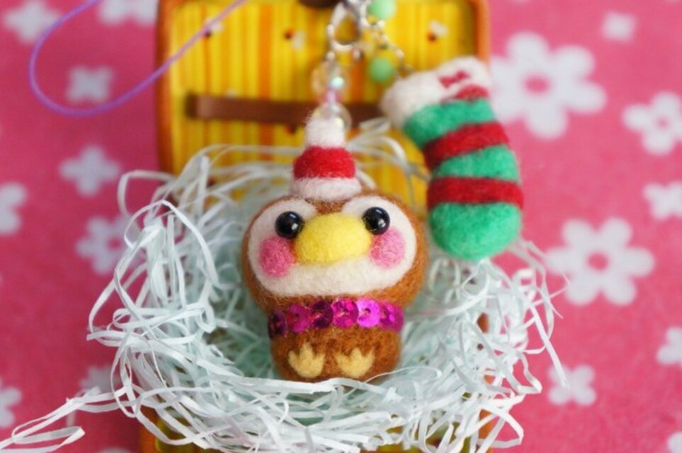 羊毛フェルト クリスマスサンタすずめちゃん靴下2連ストラップ