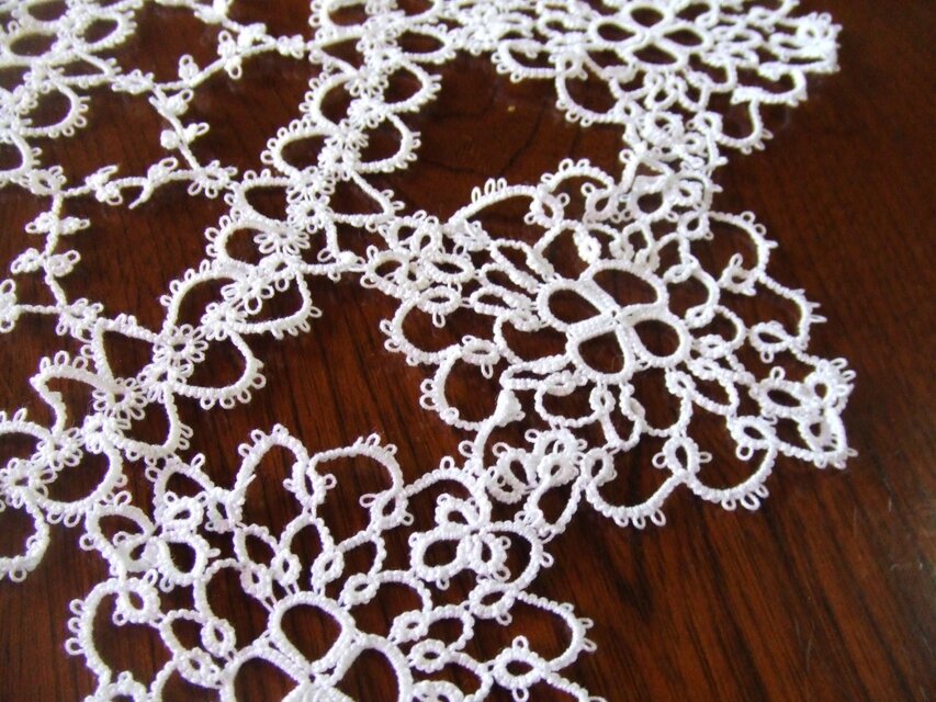タティングレースのドイリー | iichi 日々の暮らしを心地よくする