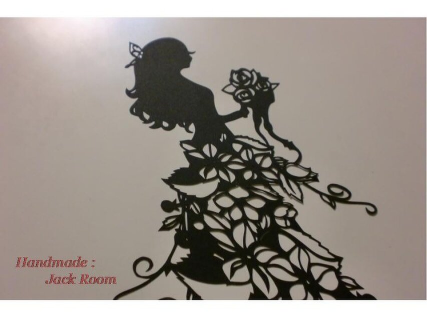 メルヘン切り絵I4フラワードレス | iichi 日々の暮らしを心地よくする