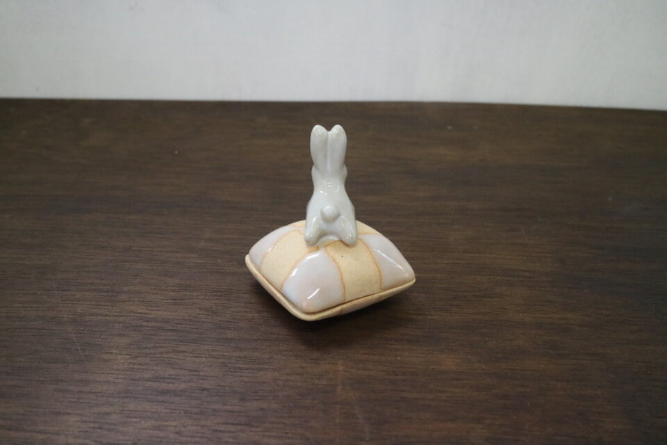 うさぎの香合 | iichi 日々の暮らしを心地よくするハンドメイドや