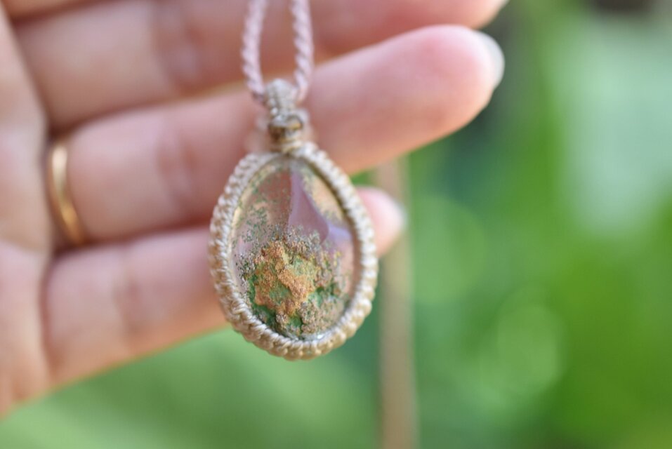 赤とオレンジの花☆ガーデンクォーツ マクラメネックレス958 | iichi