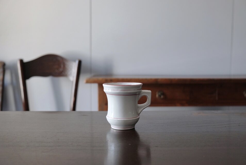 ブリュロ カップ コーヒーカップ 赤線 フランス アンティーク 0501841