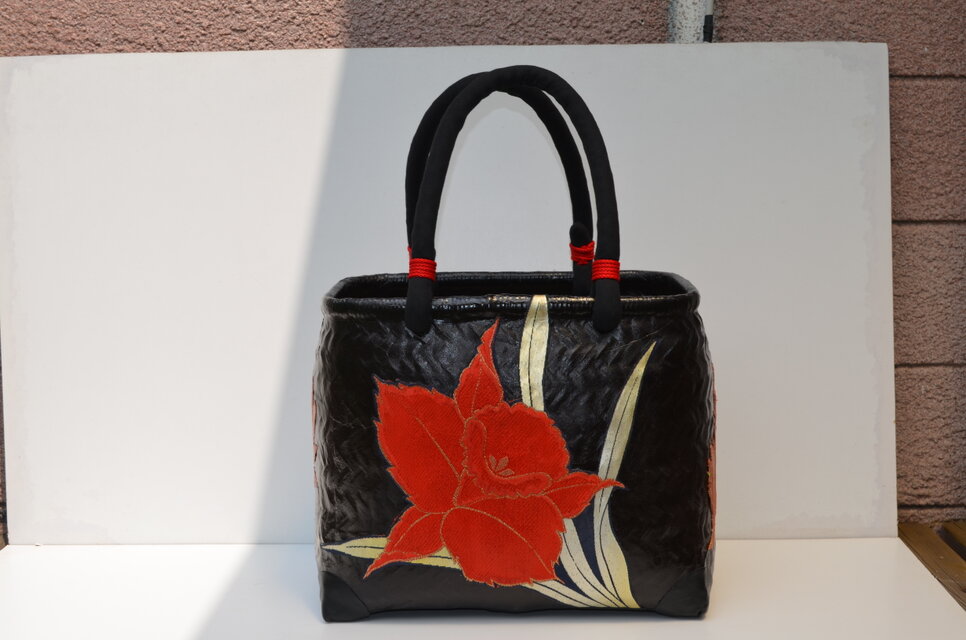 大きな一閑張りバック・帯・花 | iichi 日々の暮らしを心地よくする