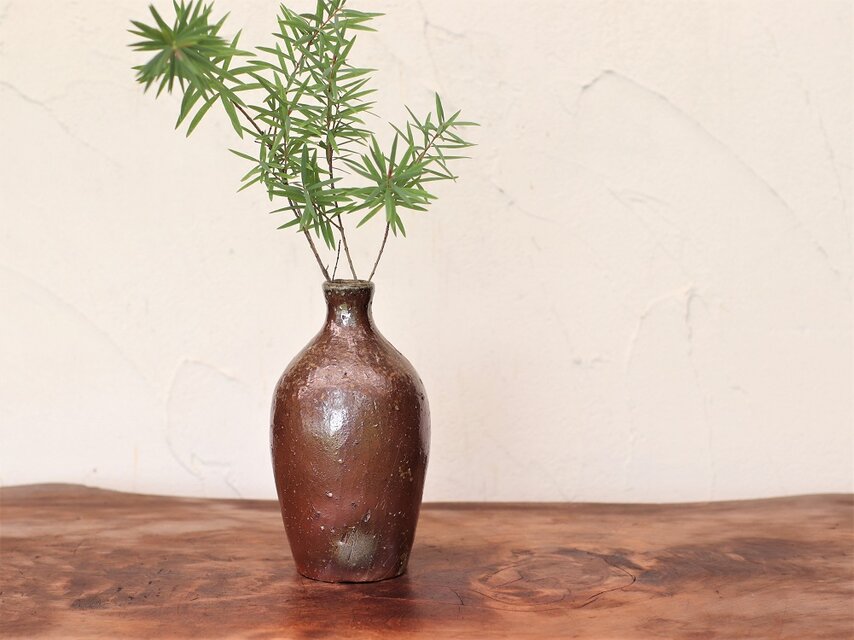 備前焼 花入 h2-111 | iichi 日々の暮らしを心地よくするハンドメイド