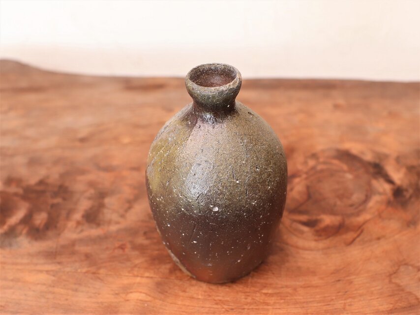 備前焼 花入 h2-113 | iichi 日々の暮らしを心地よくするハンドメイド