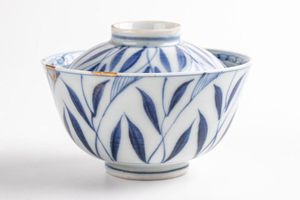 古伊万里 染付 草葉文蓋茶碗 1客 江戸後期 | iichi 日々の暮らしを