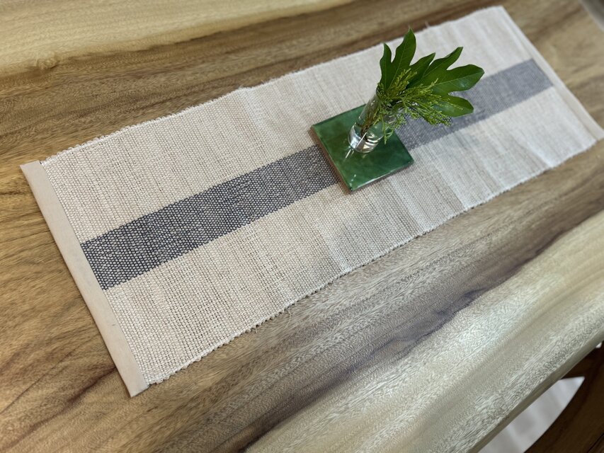 裂き織りのテーブルセンター | iichi 日々の暮らしを心地よくする