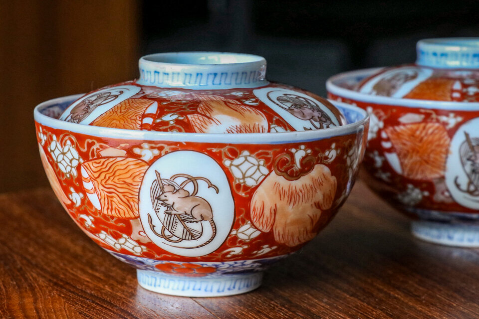 古伊万里 染錦小槌鼠文蓋茶碗 明治時代 E680B | iichi 日々の暮らしを