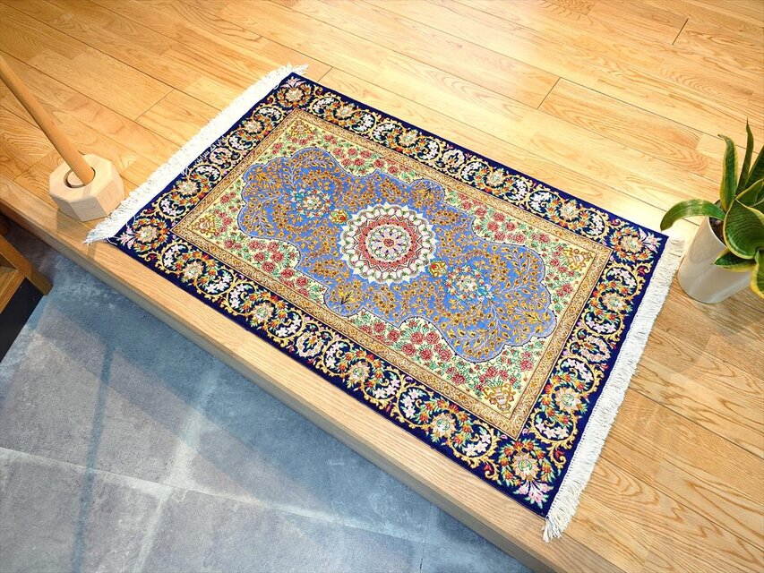 ペルシャ絨毯クム産シルク サラヤン工房 玄関マット 92x60㎝ ブルー