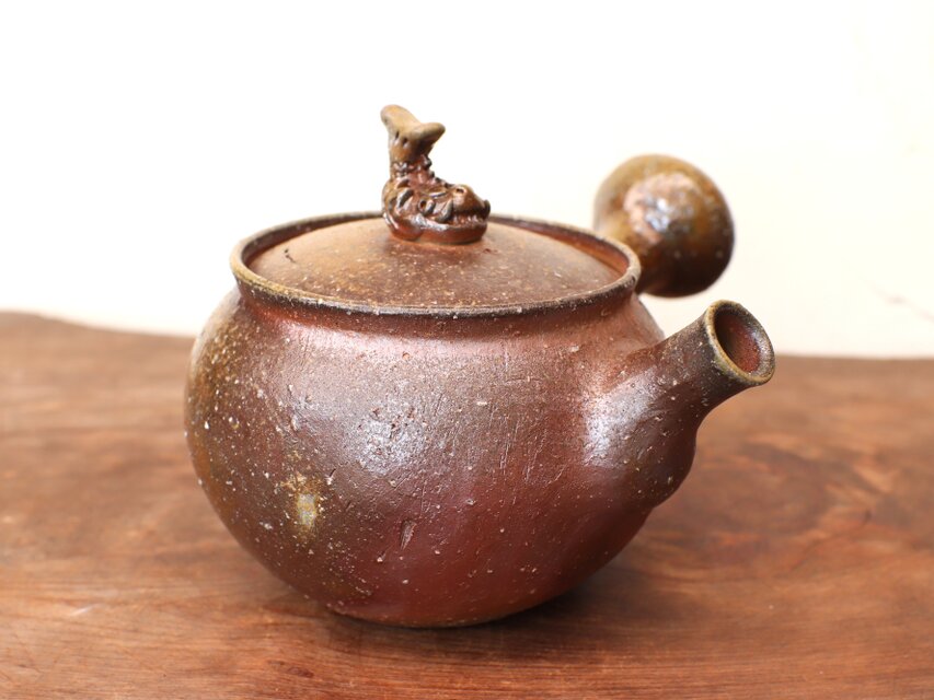 備前焼 急須・鯱 k1-092 | iichi 日々の暮らしを心地よくする